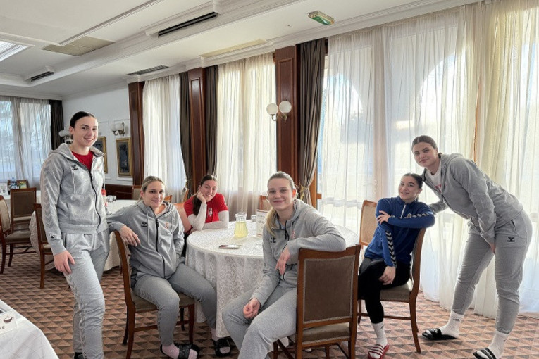Rukometašice Srbije počele pripreme u Kovilovu!