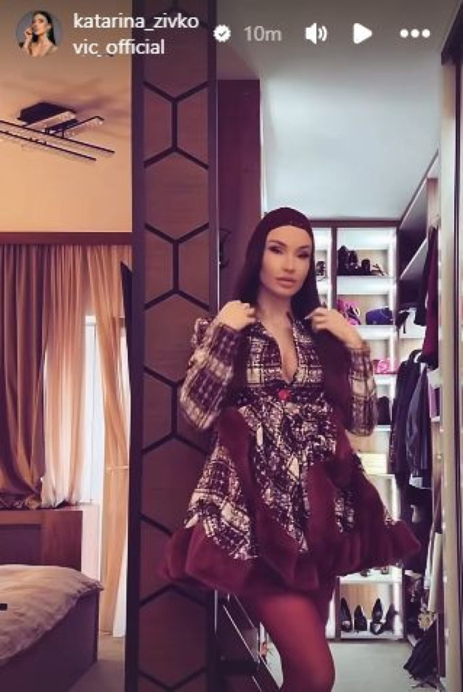 Ovo je luks vila u koju se Kaća Živković preselila kod Stojketa: Zlatno-braon tonovi i ogroman garderober (FOTO)