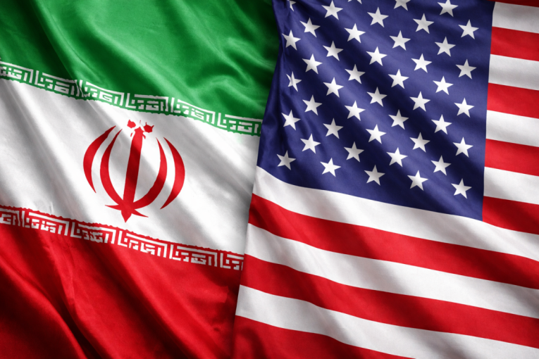 Iran otvara vrata dogovoru sa SAD, ali upozorava: Napad bi bio veliko kockanje