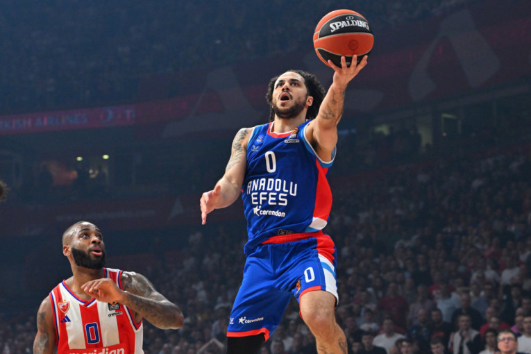 Larkin ne igra protiv Zvezde! Laso i Efes na ozbiljnim kadrovskim iskušenjima pred dolazak u Arenu!