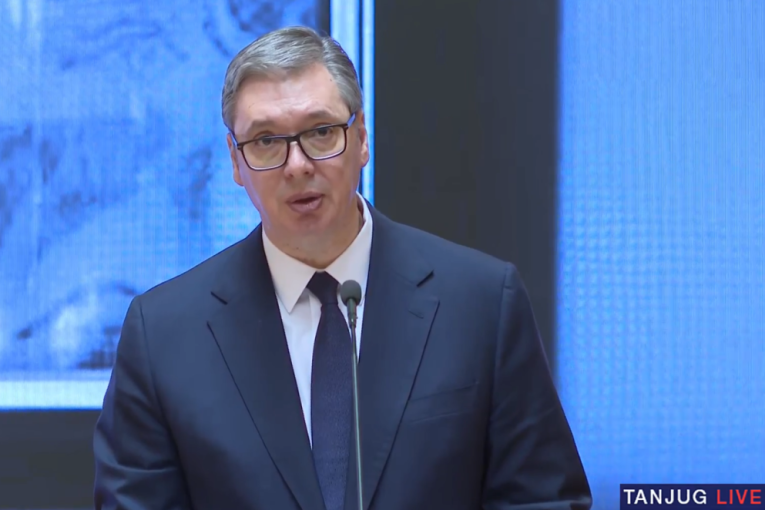 U Skupštini Srbije komemoracija Vladislavu Jovanoviću, prisustvuje predsednik Vučić