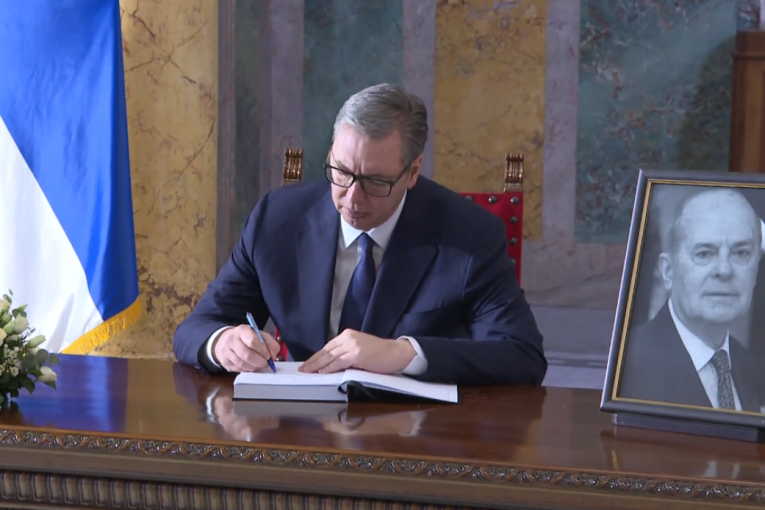 U Skupštini Srbije komemoracija Vladislavu Jovanoviću: Vučić - ostao je simbol jedne čitave ere (VIDEO)