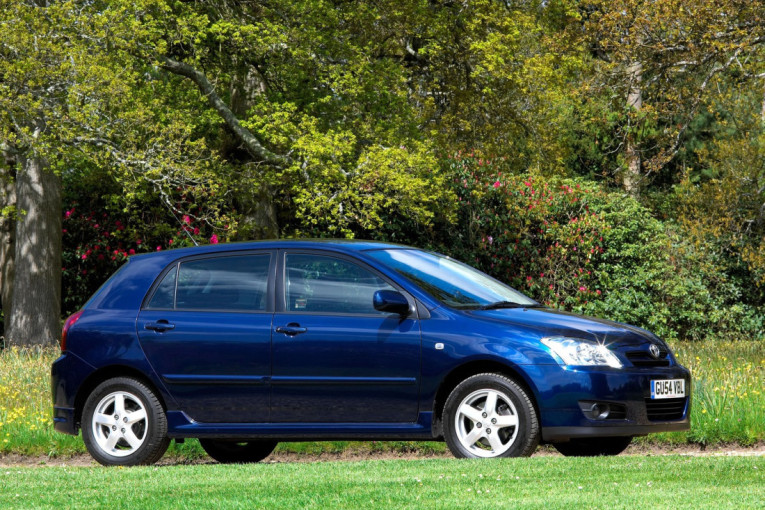 Nadmašili su sve rekorde: Ovo je pet najprodavanijih automobila svih vremena (FOTO)