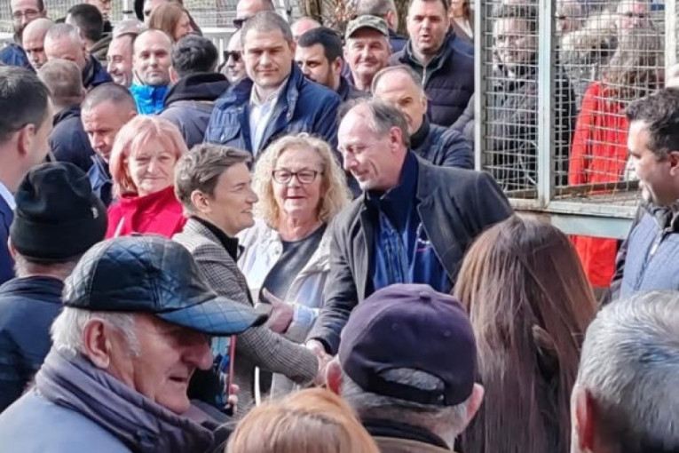 U Aranđelovcu velika podrška listi SNS! Brnabić: Lista za sigurnu budućnost i napredak