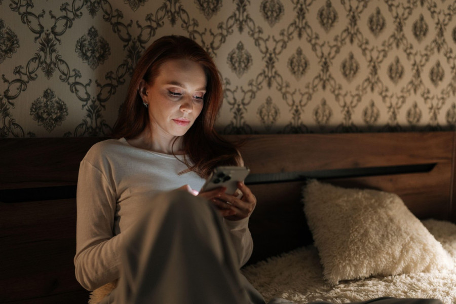 Ne mogu da odole: Horoskopski znakovi koji stokuju bivše na mrežama u gluvo doba noći