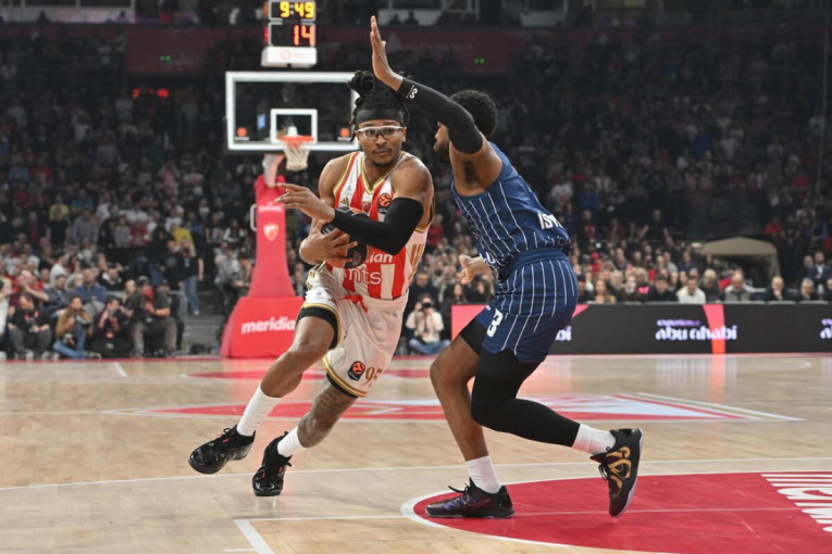 Crvena zvezda - Efes: Izjednačena utakmica u Areni!