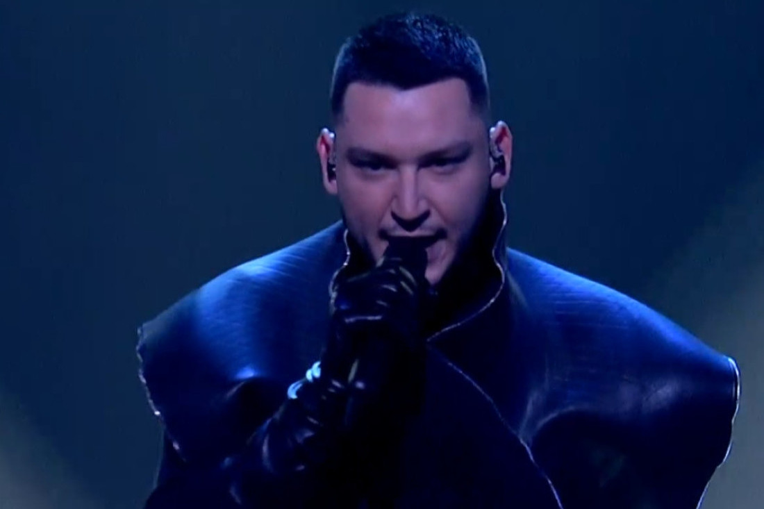 Zvezda "Granda" otvorila PZE26 u kostimu od automobilske gume: Doveo atmosferu do vrhunca!