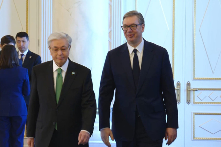 Vučić se oglasio iz Kazahstana: Veličanstveni doček je čast i privilegija, fokus naše saradnje na energetici