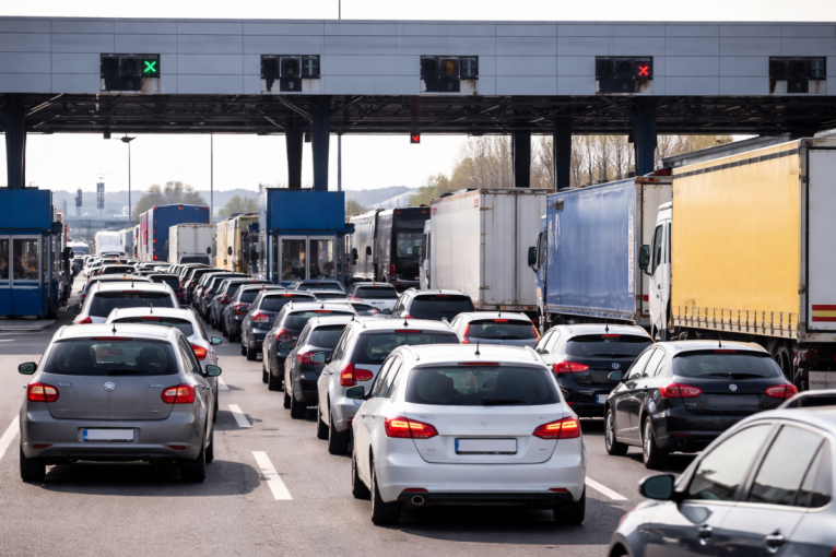 Stanje na granicama na Veliki petak: Kolaps na Batrovcima, počela primena EES sistema (FOTO/VIDEO)