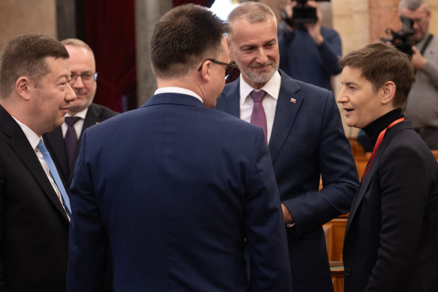 Brnabićeva na konferenciji u Budimpešti, Orban izneo viziju nove Evrope! (FOTO/VIDEO)