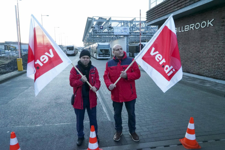 Bukte štrajkovi širom Nemačke: Verdi povukao radnike, sve stoji