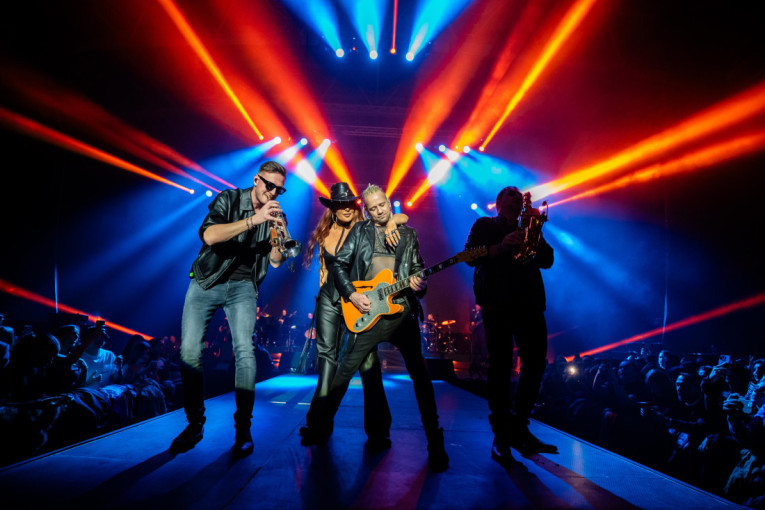 Senidah pred koncert u SPENS-u poslala jaku poruku Novosađanima: “Spremite se, biće luda noć!”