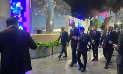 Kazahstanci pokazali kako se dočekuje državni vrh: Objavljen upečatljiv snimak Vučićevog dolaska (VIDEO)