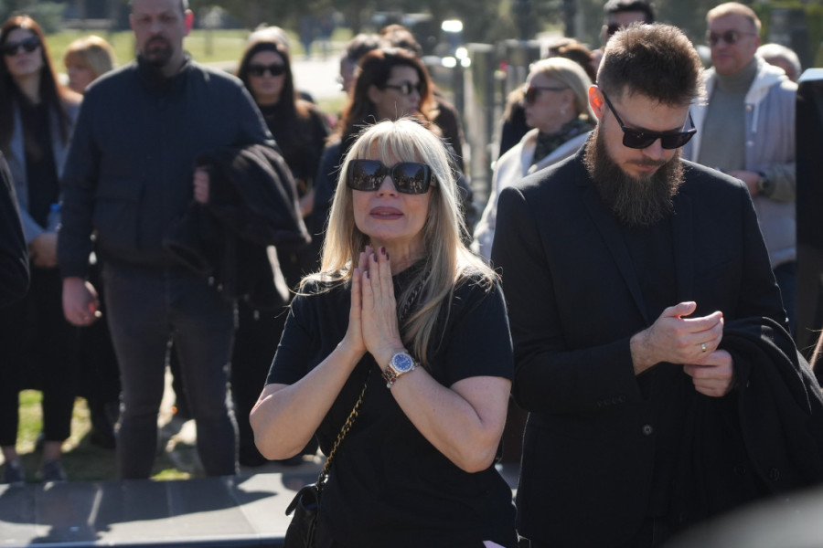Poznati reper preminuo u 37. godini: Porodica potvrdila tužnu vest