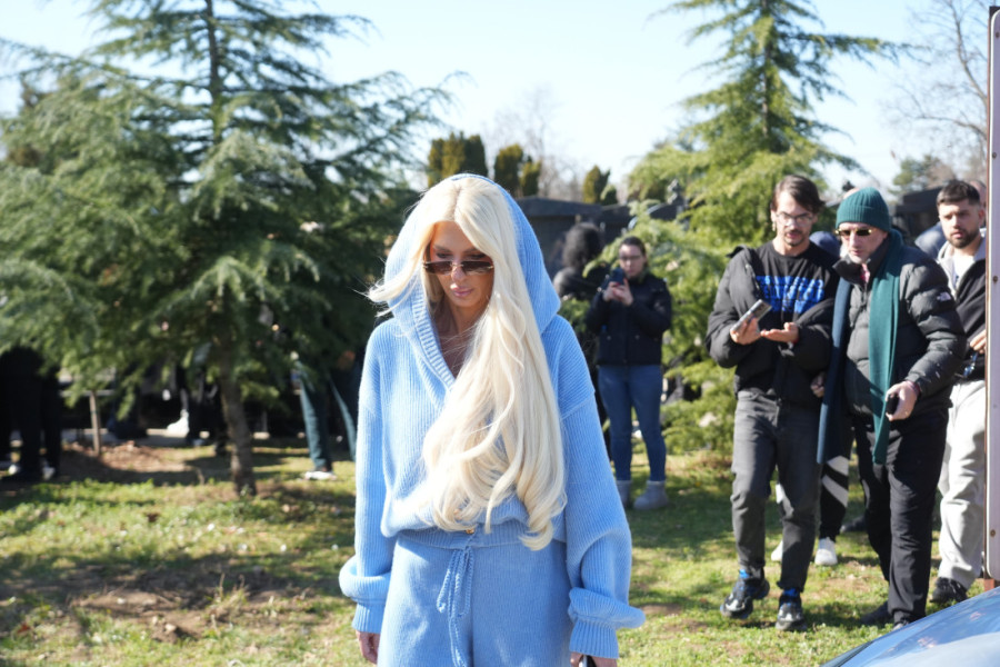 JK i Bekuta se na pomenu Popoviću nisu se ni pozdravile: Ovo je mnogima zapalo za oko (FOTO)