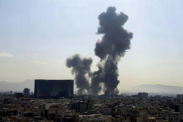 Oštećena zgrada ambasade Srbije u Teheranu!