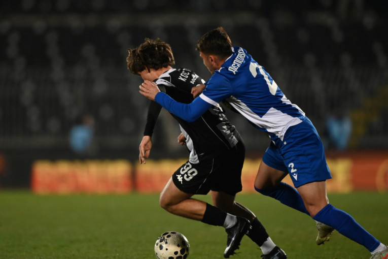 Partizan tone u živo blato! OFK Beograd osvojio Humsku!