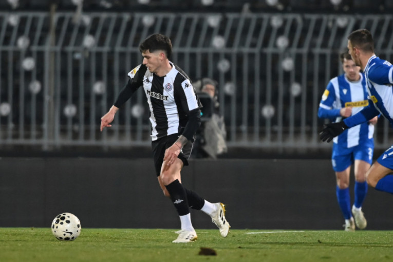 Partizan tone u živo blato! OFK Beograd osvojio Humsku!