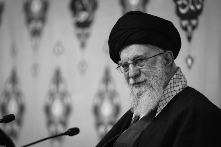 Pao vrhovni vođa: Teheran priznao smrt Hamneija! (FOTO)