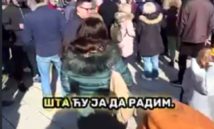 Blokaderi u Boru ne daju da ih iko snima! A kada ih pitate - zašto? pobegnu (VIDEO)