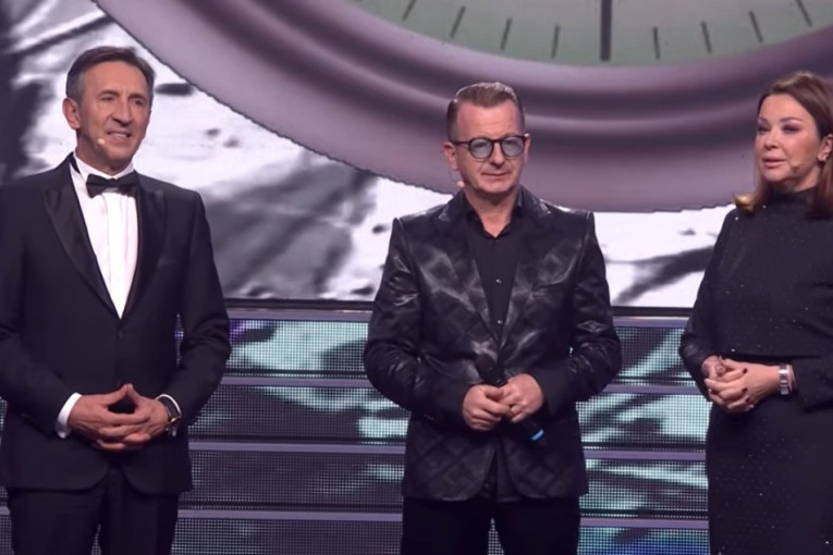 Tajac u studiju, svi na ivici suza: Nesvakidašnji početak emisije "Nikad nije kasno"