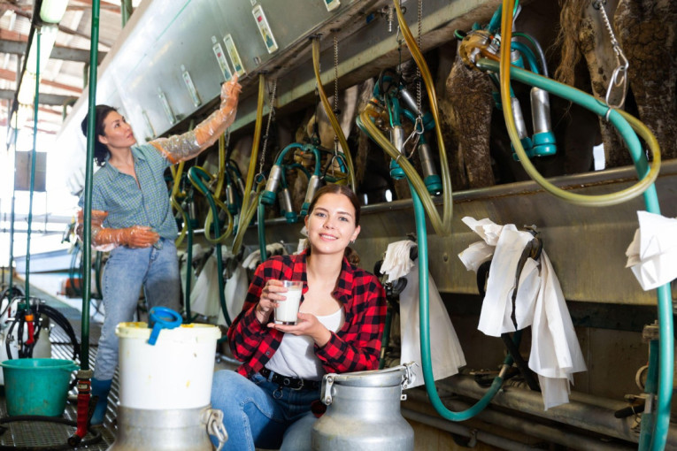 Vlada otvorila kasu za žene u ruralnim krajevima: Država deli do milion dinara