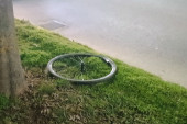 Biciklista preminuo nakon jezive nesreće u Novom Sadu - Leteo nekoliko metara: Uhapšen saobraćajni policajac!