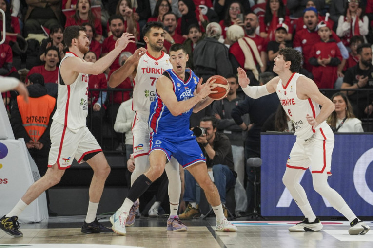 Novi poraz Srbije od Turske: Orlovi bez šanse u Istanbulu - izgubljeno je prvo mesto u grupi!