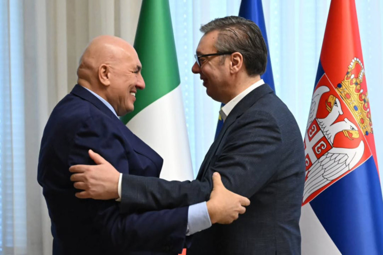 Vučić sa Krozetom o globalnim bezbednosnim izazovima i jačanju saradnje Srbije i Italije (FOTO)