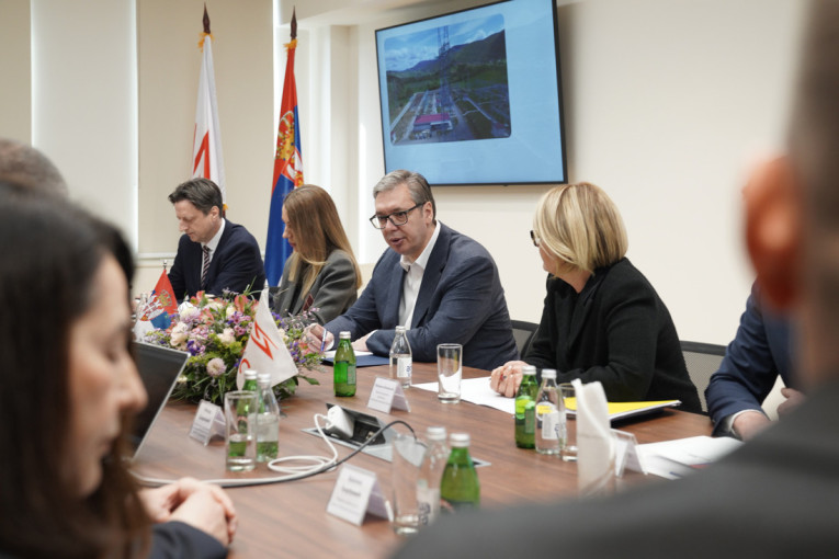 Vučić obišao dispečerski centar Elektromreže Srbija  (FOTO)