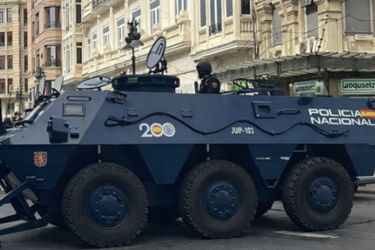 Nivo uzbune u Valensiji podignut na NIVO 4: Oklopna vozila štite posetioce festivala