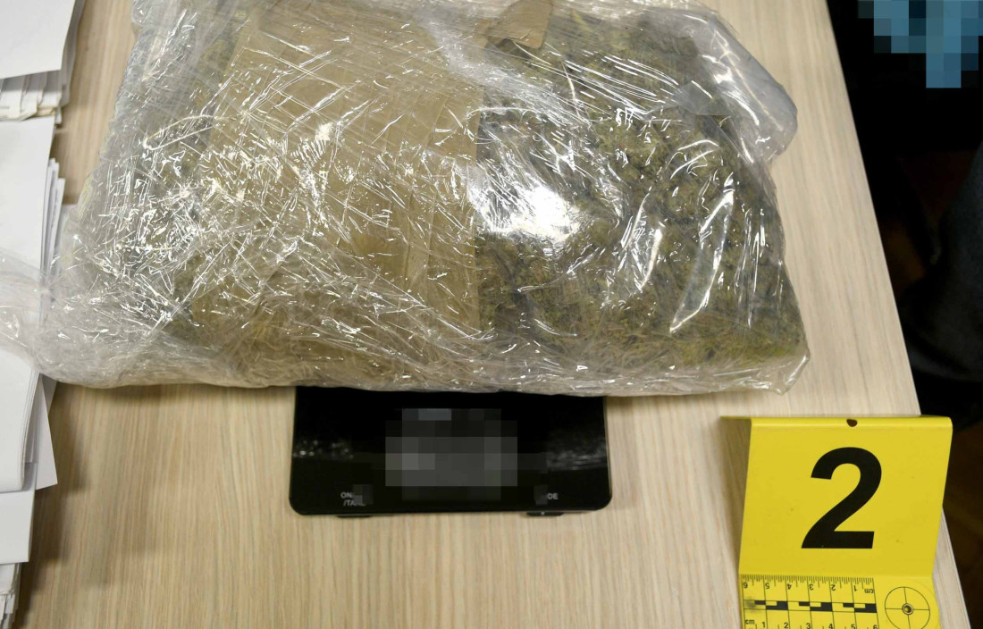 Droga u automobilu: Smederevska policija zaplenila 1,6 kilograma marihuane (FOTO)