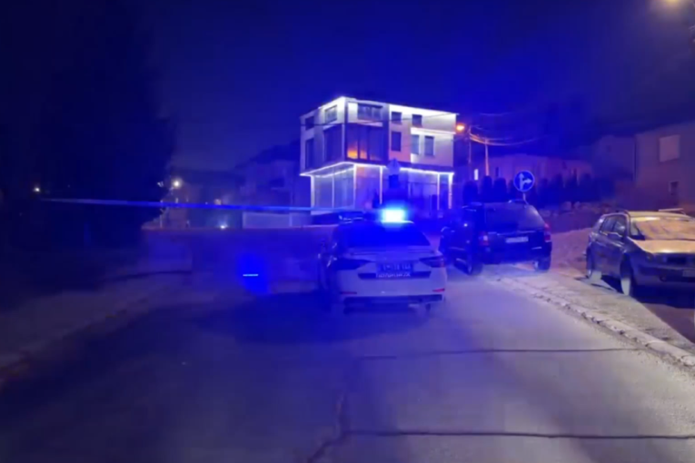 Dečaku (9) se bore za život posle tragedije u Sjenici! Majka i sestra poginule na mestu