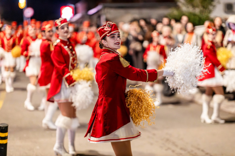 Spektakularna završnica 57. Praznika mimoze: Od simboličnog suđenja, do koncerta za 10.000 ljudi
