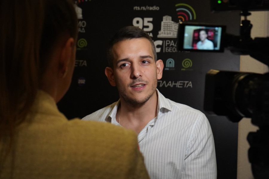 "Kukate da nemate para, a stalno pevate" Milan Mitrović otkrio deo razgovora sa Popovićem: "Boli te uvo za muziku?"