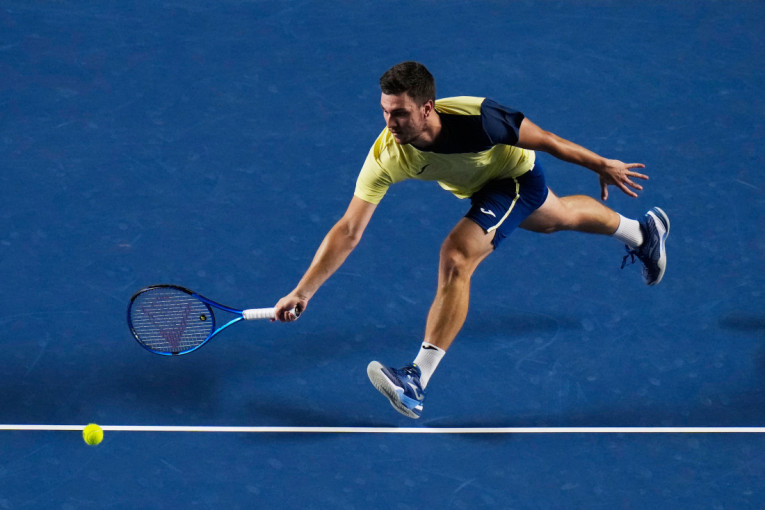 Kraj za Kecmanovića! Italijan zaustavio Srbina