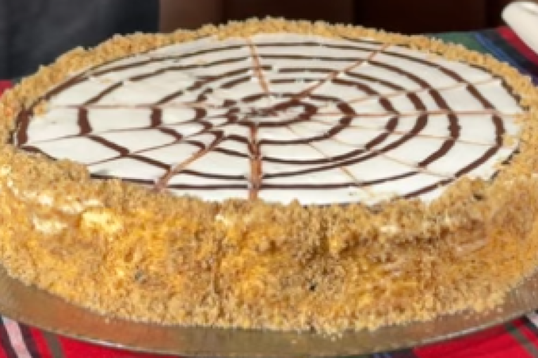 Recept dana: Kolač od lešnika, čokolade i espresa bez brašna je savršen desert za ljubitelje intenzivnih ukusa