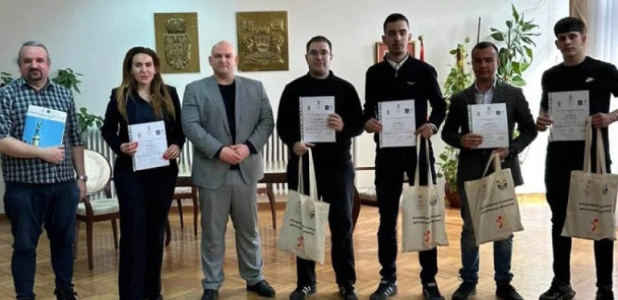 Važno! Oglasilo se Ministarstvo, tiče se probnog završnog ispita!