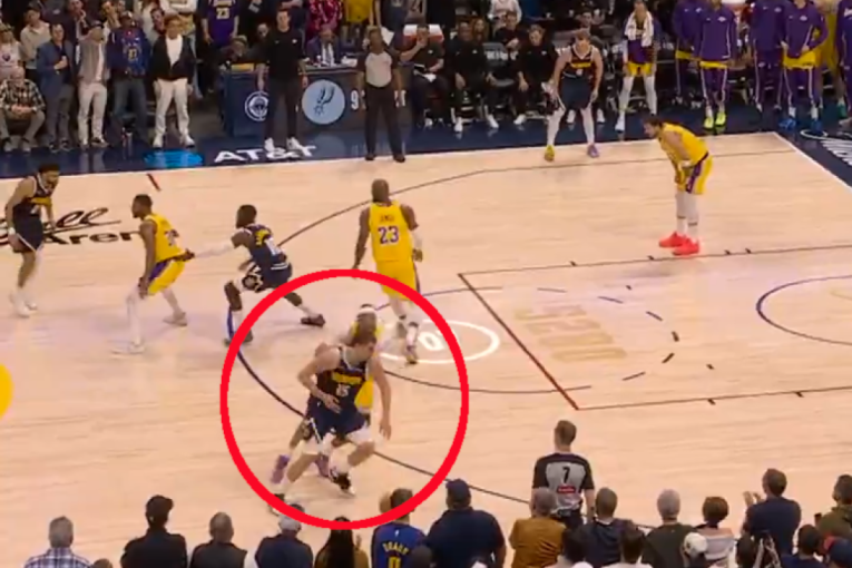 Jokićeva magija za pobedu: Pogledajte koš kojim je Srbin nokautirao Lejkerse (VIDEO)