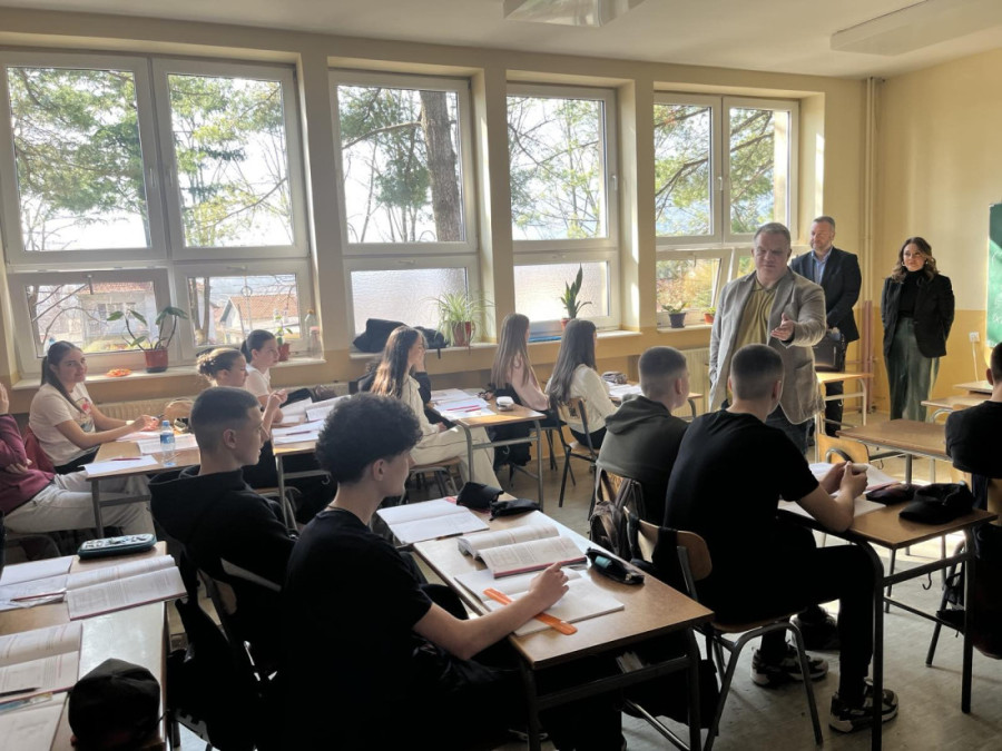 Važno! Oglasilo se Ministarstvo, tiče se probnog završnog ispita!