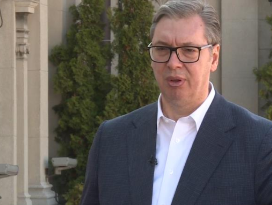 Vučić:  Notorna laž da se nafta normalno izvozi iz zalivskih zemalja