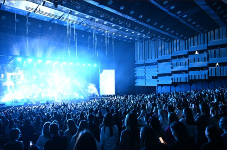 Spektakl koji se prepričava: Marija Šerifović otvorila i četvrti koncert "Druga strana ploče" (FOTO)