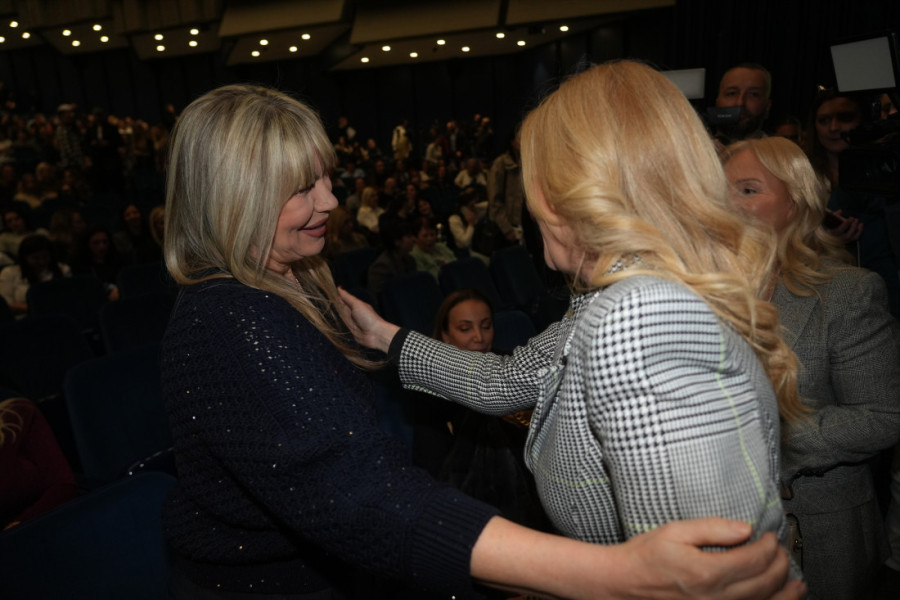 Suzana zablistala na koncertu Marije Šerifović: Progovorila o rođenju unuke, Saši i Zorici Brunclik!
