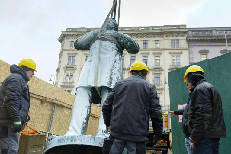 Zloupotreba poreskog novca u Beču: 800.000 evra za nagib od 3,5 stepeni