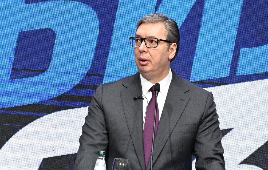 Predsednik Vučić predstavlja nacionalnu strategiju "Srbija 2030": "Prosečna plata 1.700 evra do 2030. godine, prosečna penzija 750 evra!"