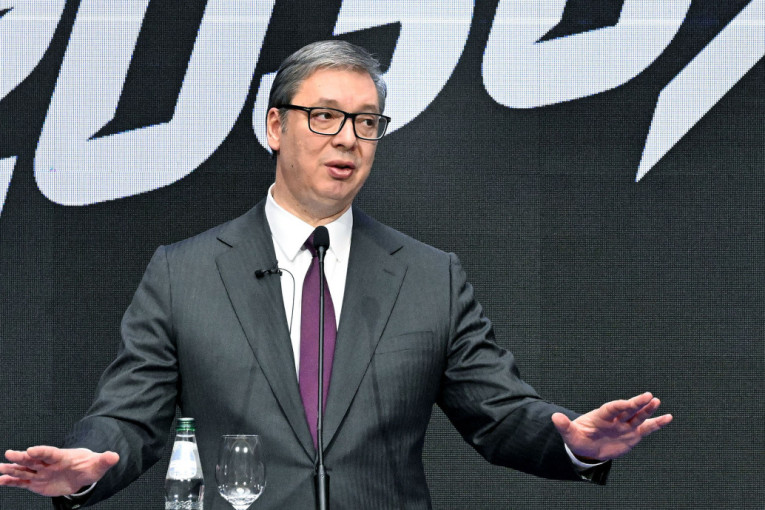 „Vučić dinsta, prži i mesi opoziciju“: Vukadinović očekuje ubedljivu pobedu SNS na izborima