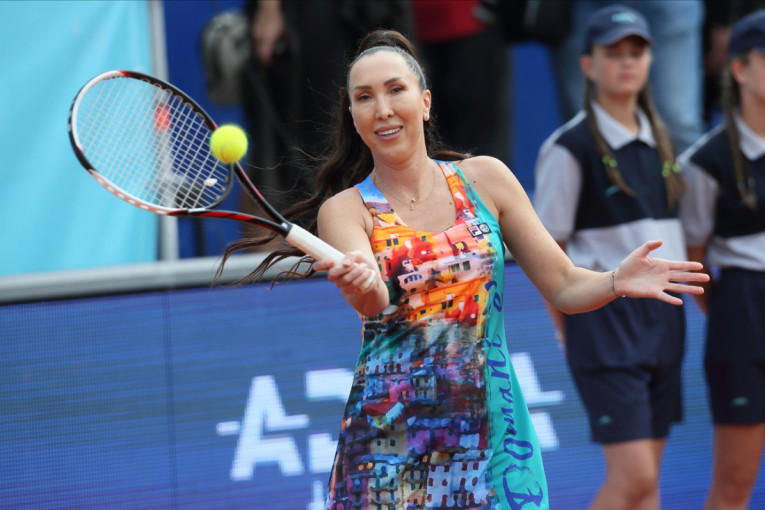 Janković se zahvalila državi i predsedniku i svima koji su učestvovali u letu iz Dubaija (FOTO)