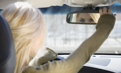 Vozači, oprezno: Evo kako izaći na kraj sa mrtvim uglovima u vožnji i smanjiti rizik od sudara