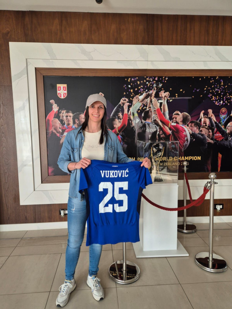 Naše fudbalerke imaju veliko srce: Sve za Mariju koja vodi najtežu bitku (FOTO)