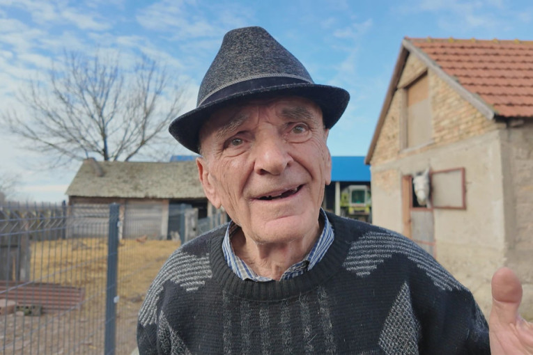 Težak udes  skretanja za Železnik: Sudar tri automobila, povređena deca